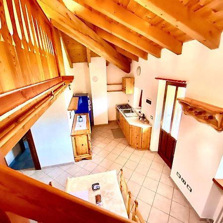 Apartament Attico Panoramico Con Soppalco Gignod Zewnętrze zdjęcie