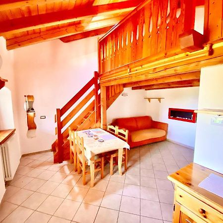 Apartament Attico Panoramico Con Soppalco Gignod Zewnętrze zdjęcie
