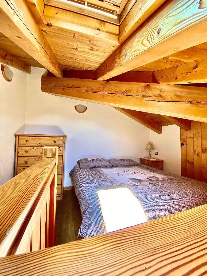 Apartament Attico Panoramico Con Soppalco Gignod Zewnętrze zdjęcie